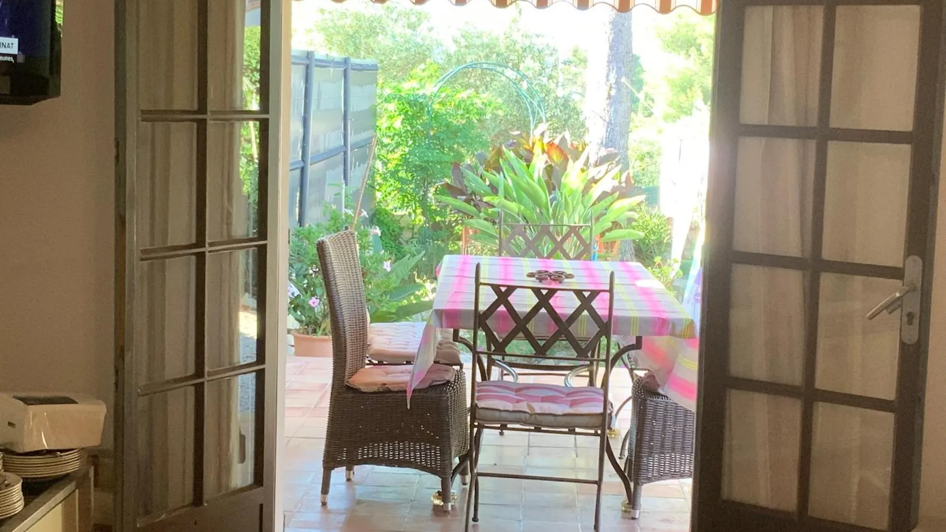 St Cyr Sur Mer Appart 6Pers Avec Jardin Et Parking A 30M De La Plage Saint-Cyr-sur-Mer